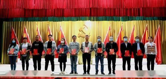 马嘉祺发文告别《我们的歌》，他在节目中获得了哪些成长？